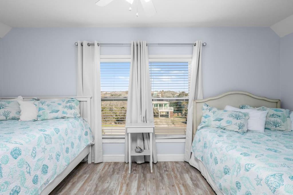 הוילה אואק איילנד Pool Haven Ocean View מראה חיצוני תמונה