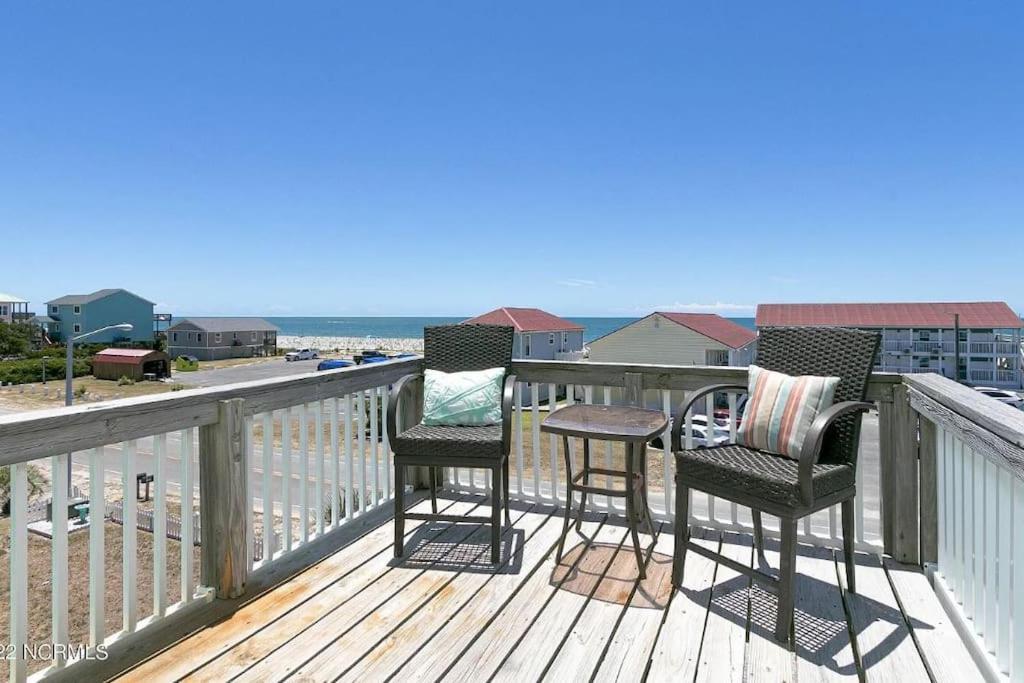 הוילה אואק איילנד Pool Haven Ocean View מראה חיצוני תמונה